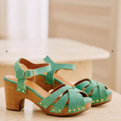 Jackie Chic Sandals